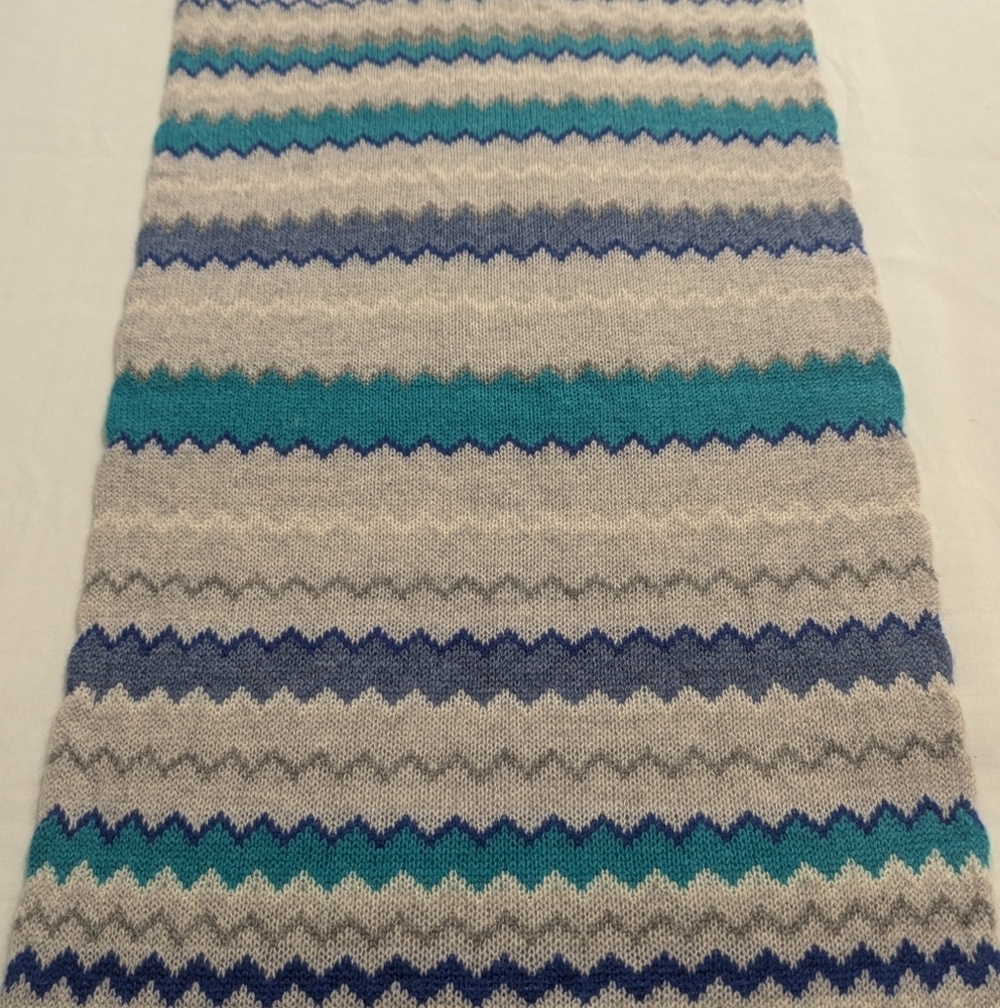 NWT Halogen 100% Cashmere Chevron Patterned Oblong Scarf - Picture 6 of 10
